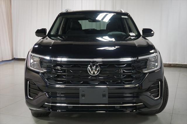 new 2025 Volkswagen Atlas car, priced at $50,684