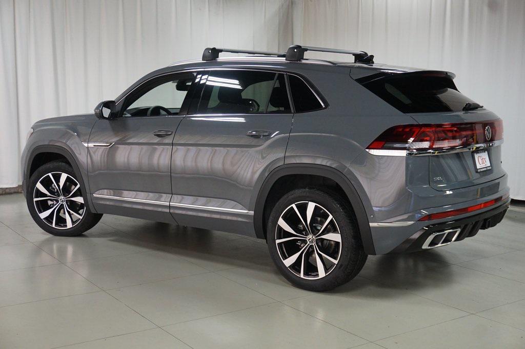 new 2026 Volkswagen Atlas Cross Sport car, priced at $56,649