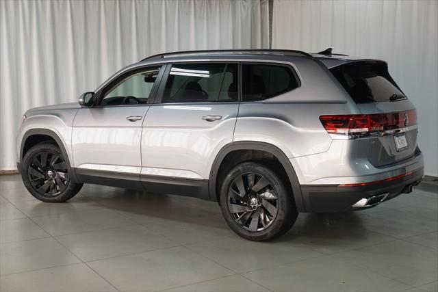 new 2025 Volkswagen Atlas car, priced at $45,073