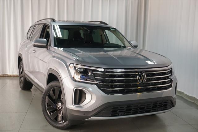 new 2025 Volkswagen Atlas car, priced at $45,073