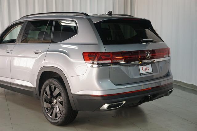 new 2025 Volkswagen Atlas car, priced at $45,073