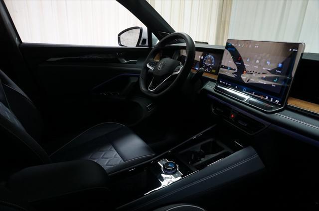 new 2025 Volkswagen Tiguan car, priced at $41,881