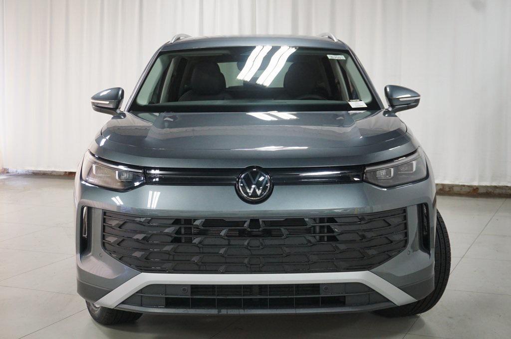 new 2025 Volkswagen Tiguan car, priced at $34,228