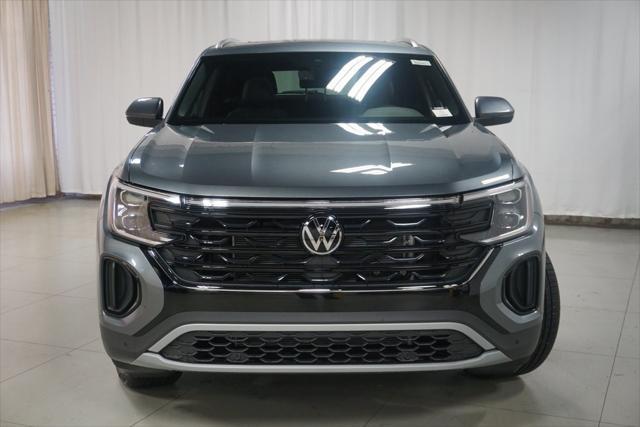 new 2025 Volkswagen Atlas Cross Sport car, priced at $44,103