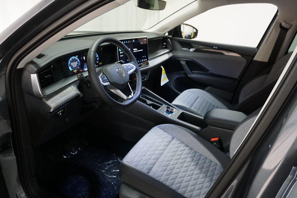 new 2025 Volkswagen Tiguan car, priced at $31,953