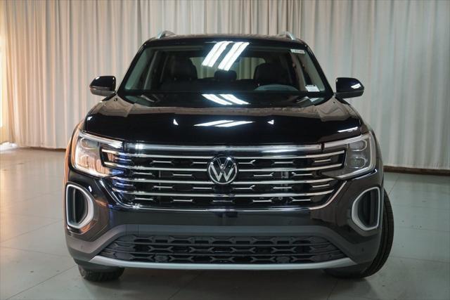 new 2024 Volkswagen Atlas car, priced at $44,186