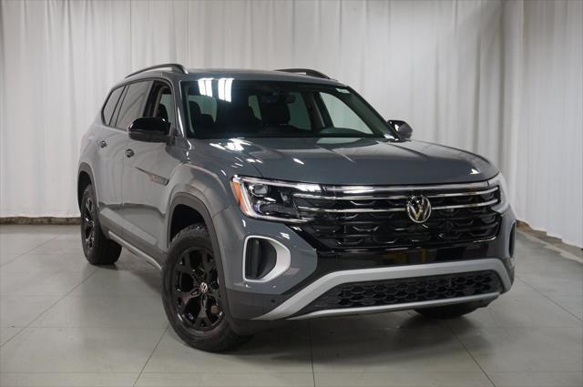 new 2025 Volkswagen Atlas car, priced at $43,764