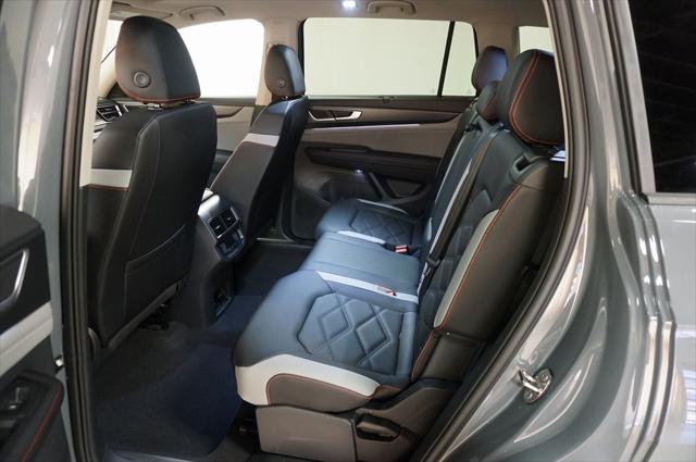 new 2025 Volkswagen Atlas car, priced at $43,764