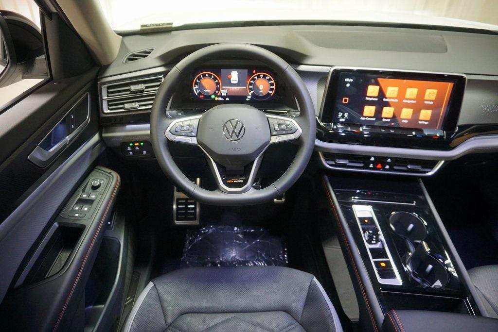 new 2024 Volkswagen Atlas car, priced at $47,623