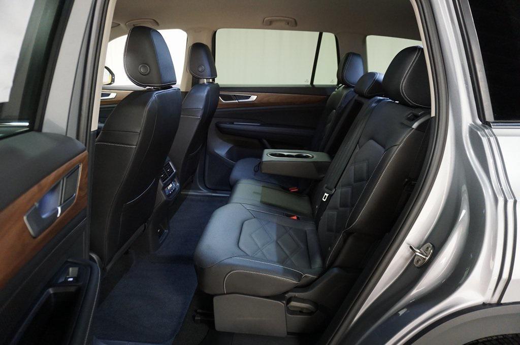 new 2025 Volkswagen Atlas car, priced at $34,636