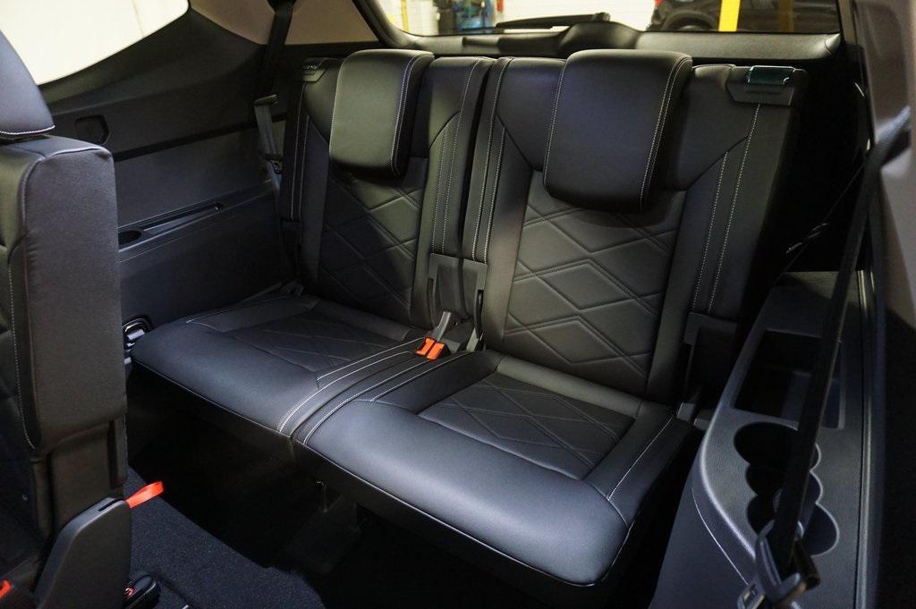 new 2025 Volkswagen Atlas car, priced at $34,636