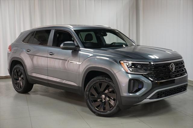 new 2025 Volkswagen Atlas Cross Sport car, priced at $44,103