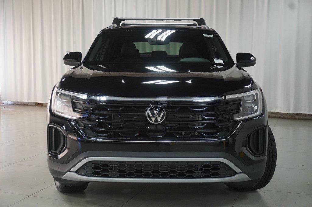 new 2026 Volkswagen Atlas Cross Sport car, priced at $45,603