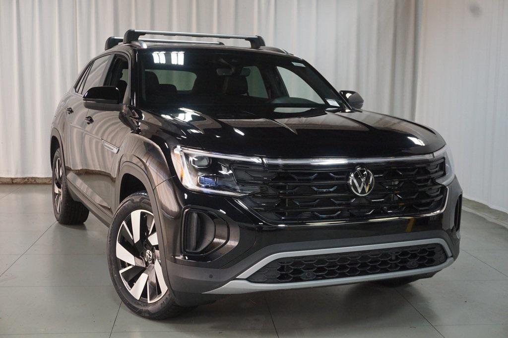 new 2026 Volkswagen Atlas Cross Sport car, priced at $45,603