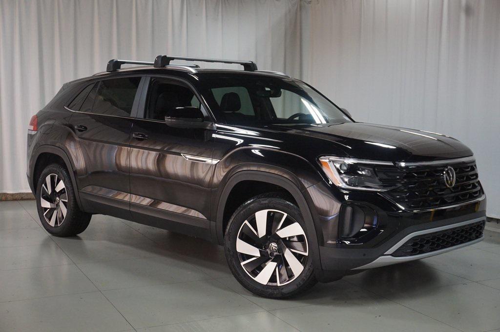 new 2026 Volkswagen Atlas Cross Sport car, priced at $45,603