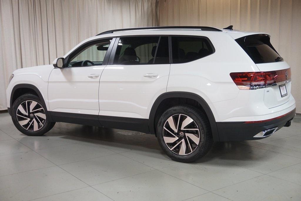 new 2024 Volkswagen Atlas car, priced at $40,151