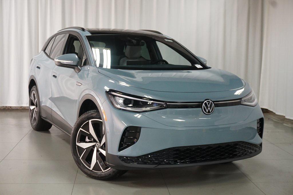 new 2025 Volkswagen ID.4 car, priced at $45,942