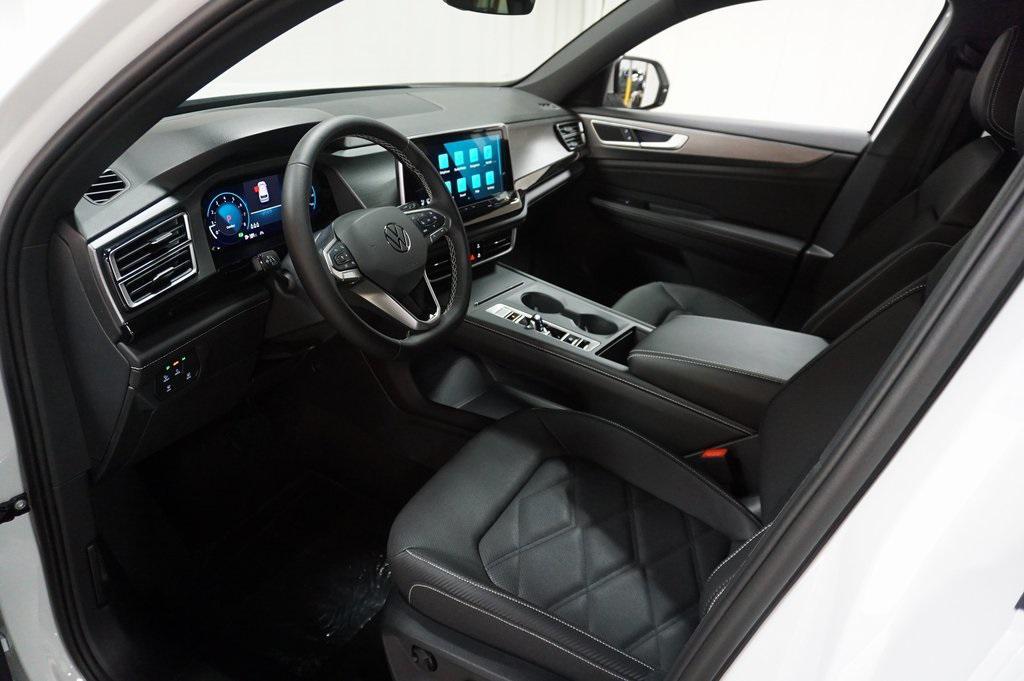 new 2026 Volkswagen Atlas Cross Sport car, priced at $43,256