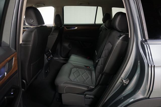 new 2025 Volkswagen Atlas car, priced at $39,636
