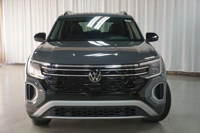 new 2025 Volkswagen Atlas car, priced at $45,841