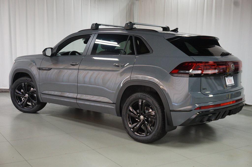 new 2026 Volkswagen Atlas Cross Sport car, priced at $53,826