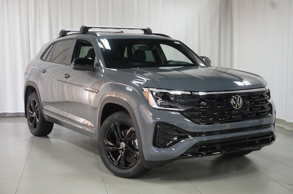 new 2026 Volkswagen Atlas Cross Sport car, priced at $53,826