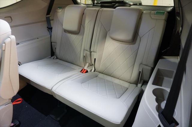 new 2025 Volkswagen Atlas car, priced at $51,446