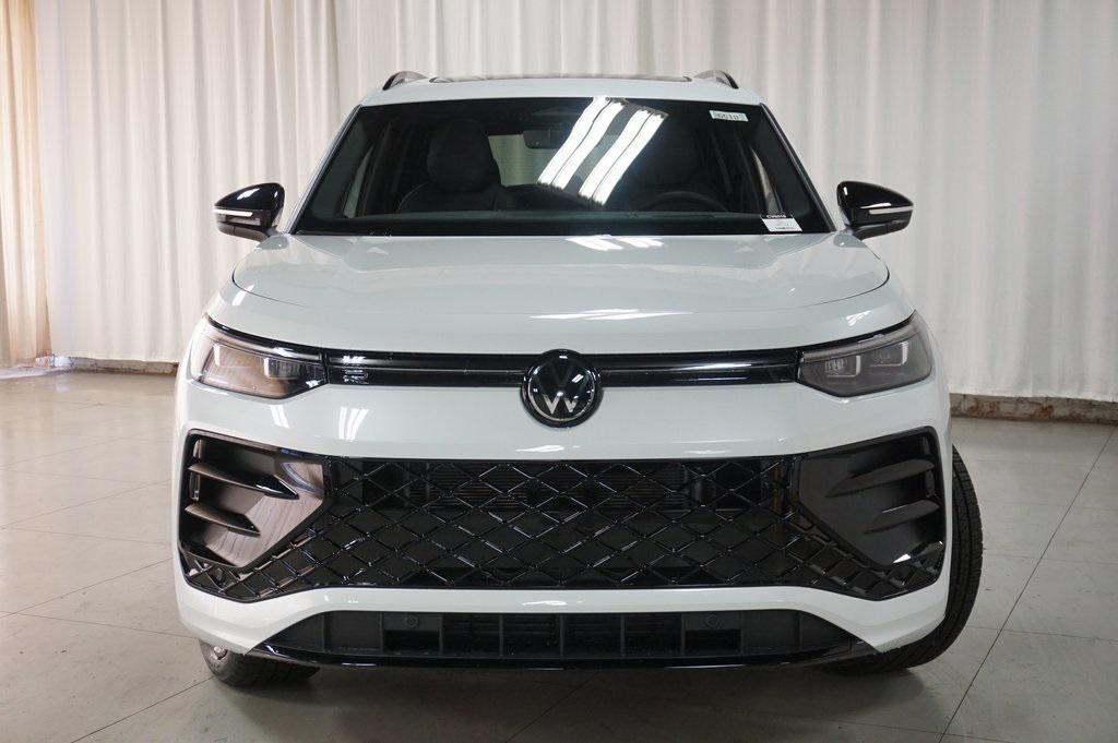 new 2025 Volkswagen Tiguan car, priced at $38,370