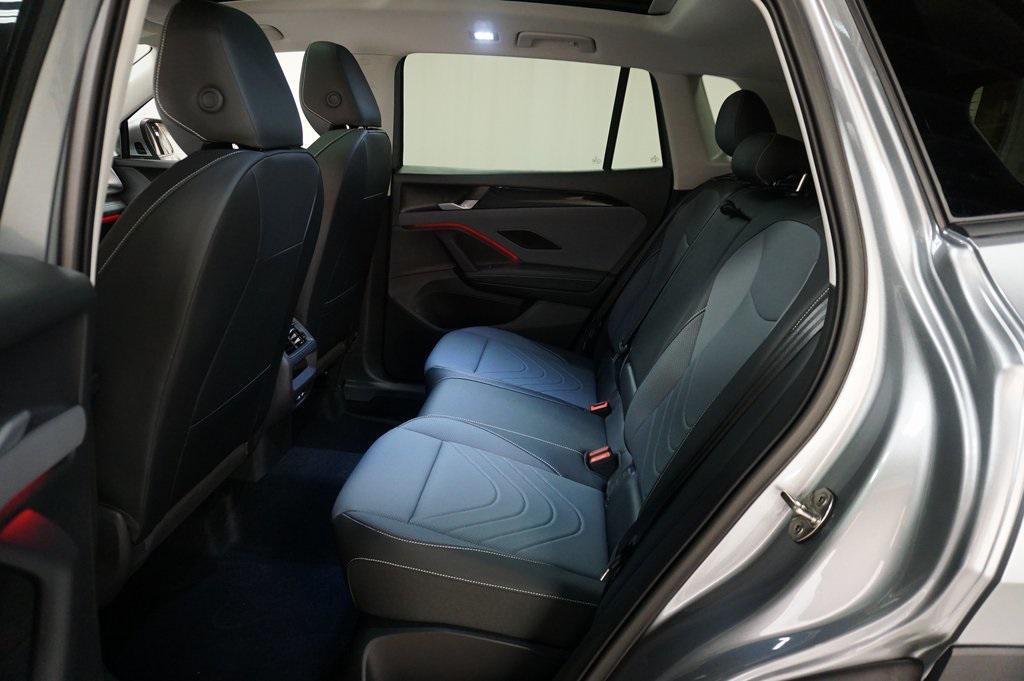 new 2025 Volkswagen Tiguan car, priced at $35,284