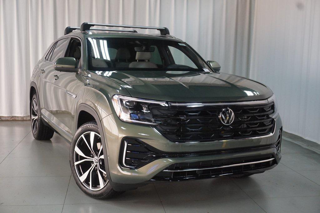 new 2026 Volkswagen Atlas Cross Sport car, priced at $53,469