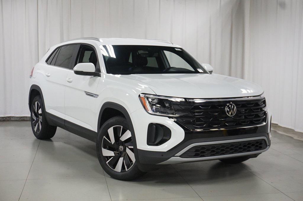 new 2025 Volkswagen Atlas Cross Sport car, priced at $40,059