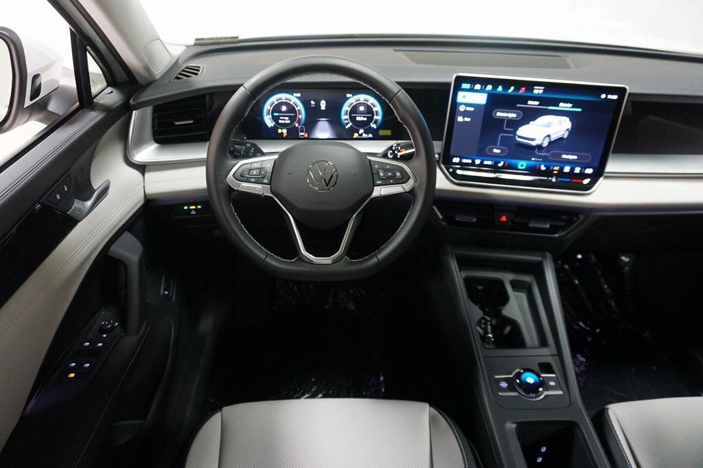 new 2025 Volkswagen Tiguan car, priced at $35,270
