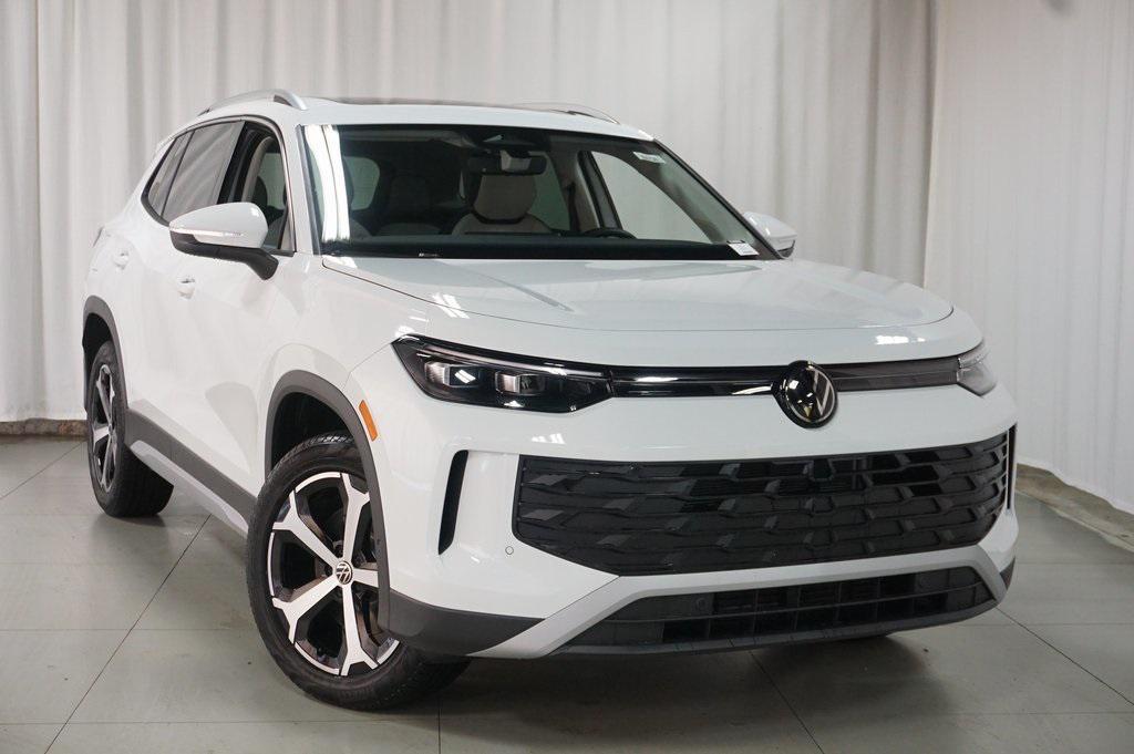 new 2025 Volkswagen Tiguan car, priced at $35,270