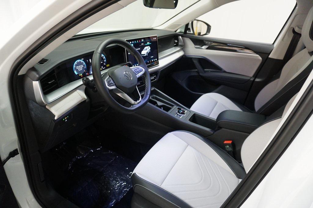 new 2025 Volkswagen Tiguan car, priced at $35,270