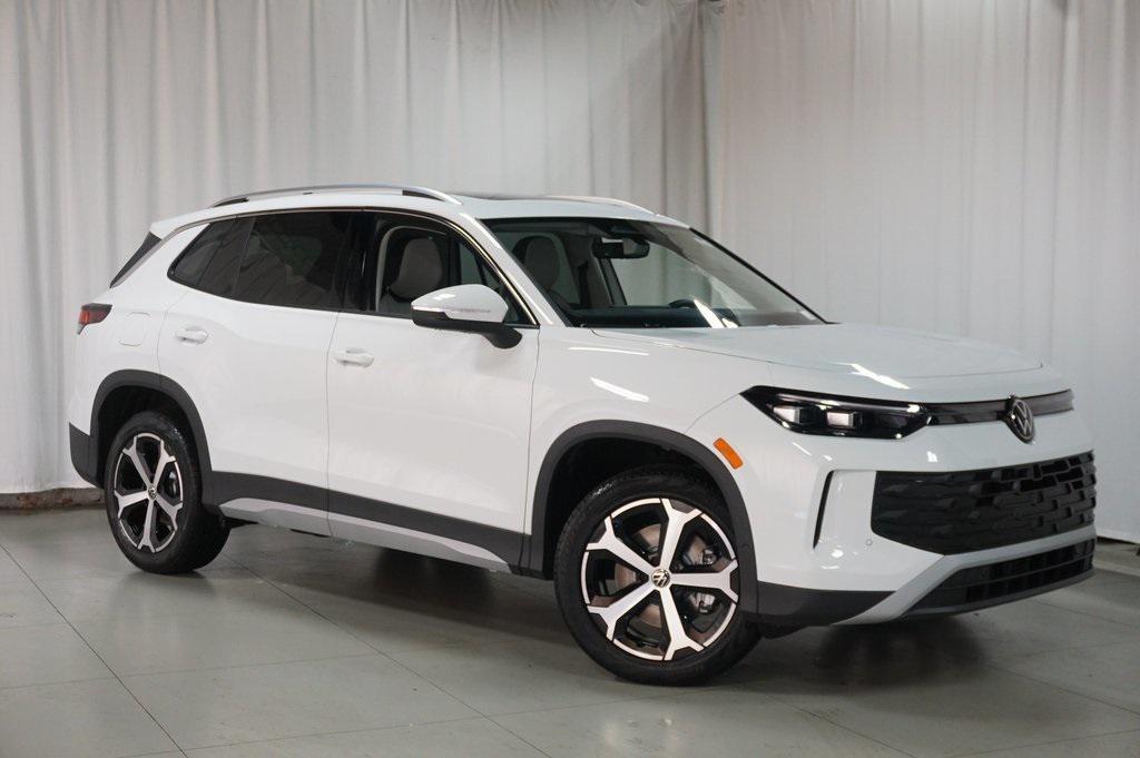 new 2025 Volkswagen Tiguan car, priced at $35,270