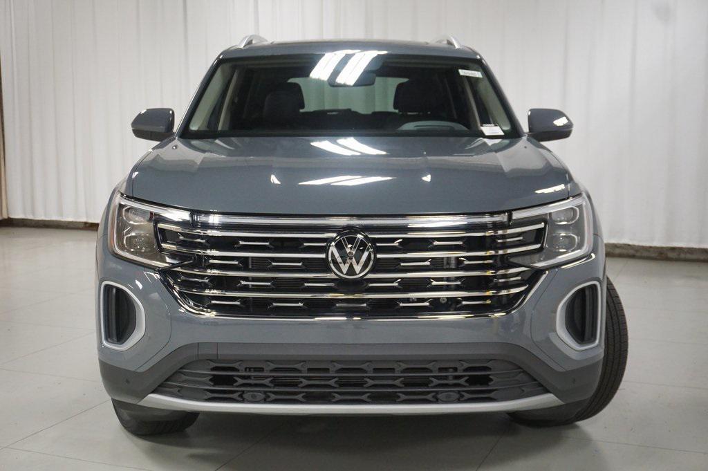 new 2025 Volkswagen Atlas car, priced at $44,607