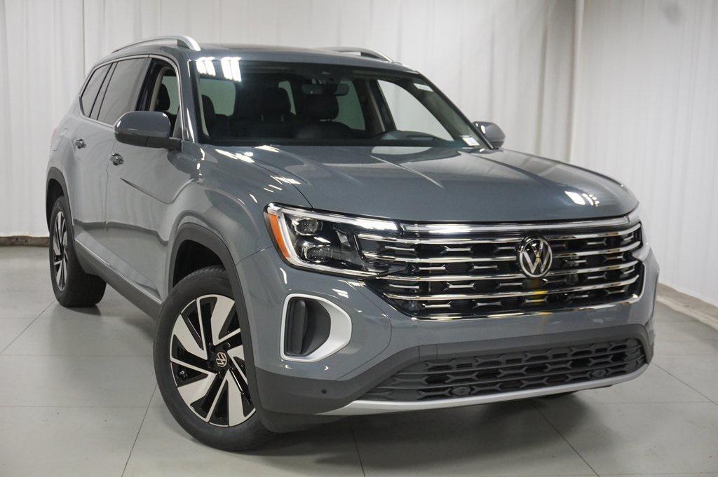 new 2025 Volkswagen Atlas car, priced at $44,607