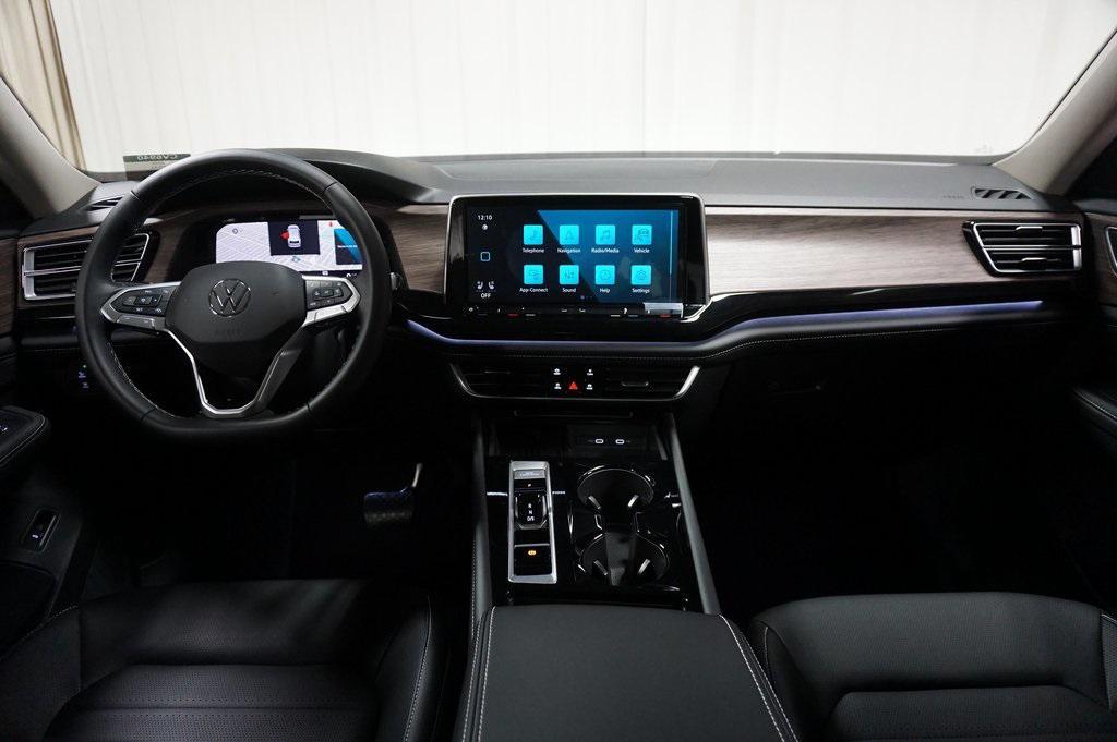 new 2025 Volkswagen Atlas car, priced at $44,607