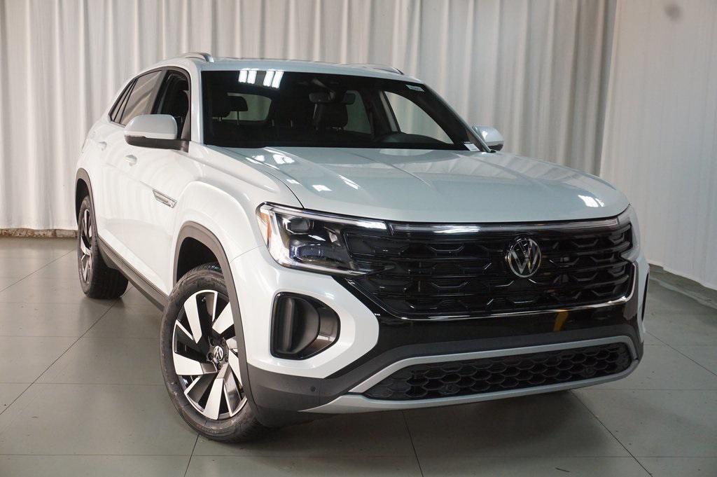 new 2026 Volkswagen Atlas Cross Sport car, priced at $46,331
