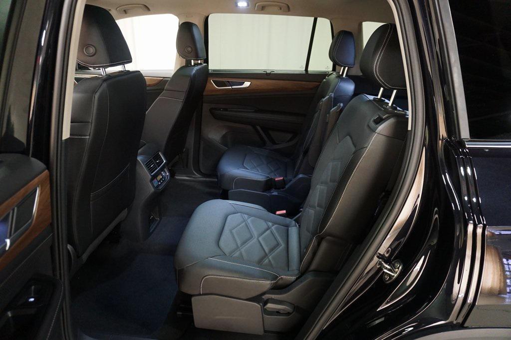 new 2026 Volkswagen Atlas car, priced at $50,626