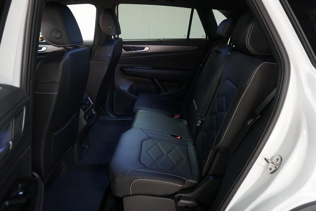 new 2025 Volkswagen Atlas Cross Sport car, priced at $41,559