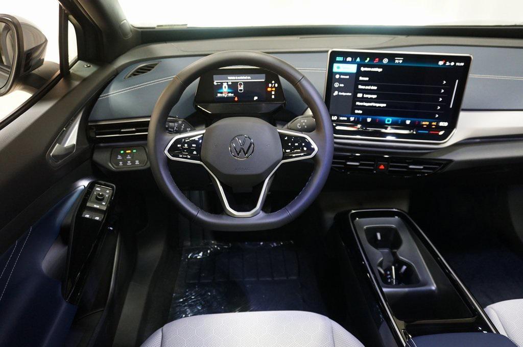 new 2025 Volkswagen ID.4 car, priced at $45,932
