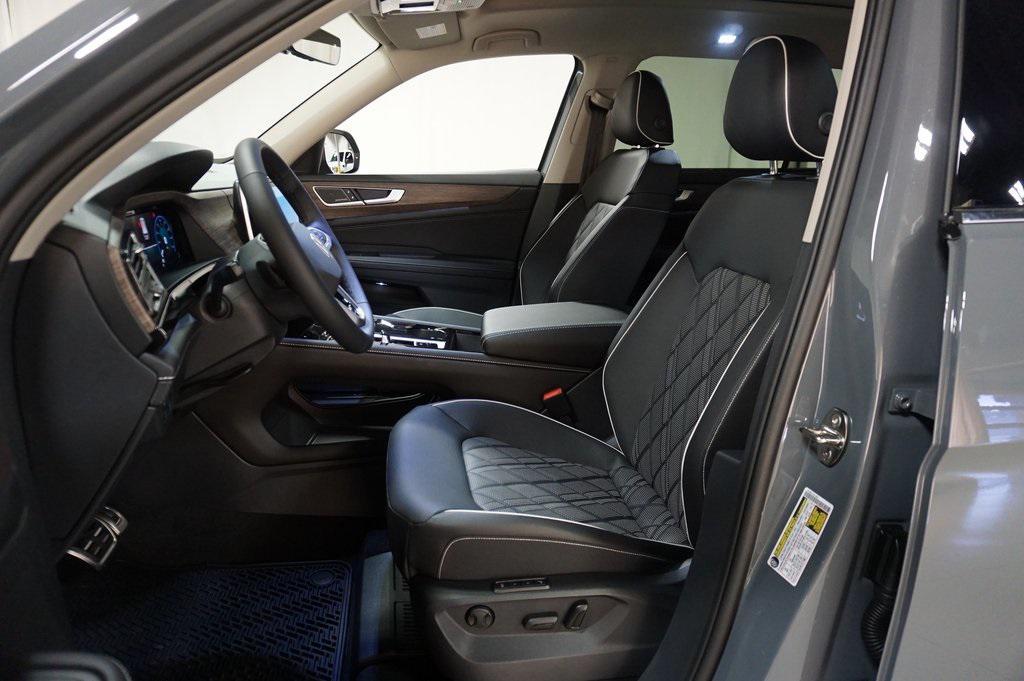 new 2026 Volkswagen Atlas car, priced at $57,906