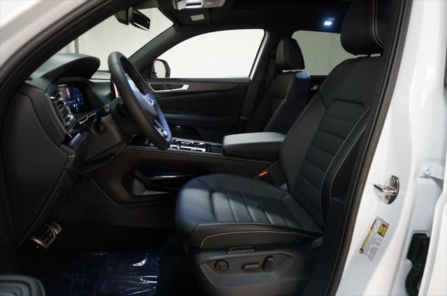 new 2025 Volkswagen Atlas Cross Sport car, priced at $49,667