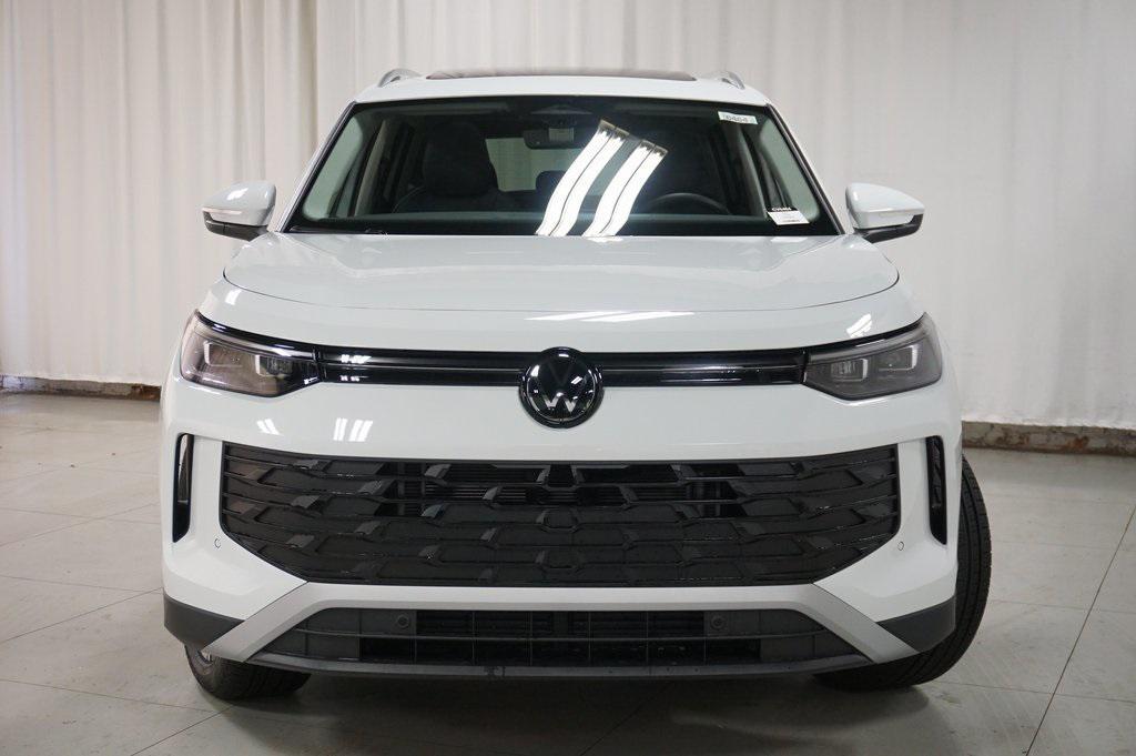 new 2025 Volkswagen Tiguan car, priced at $35,260