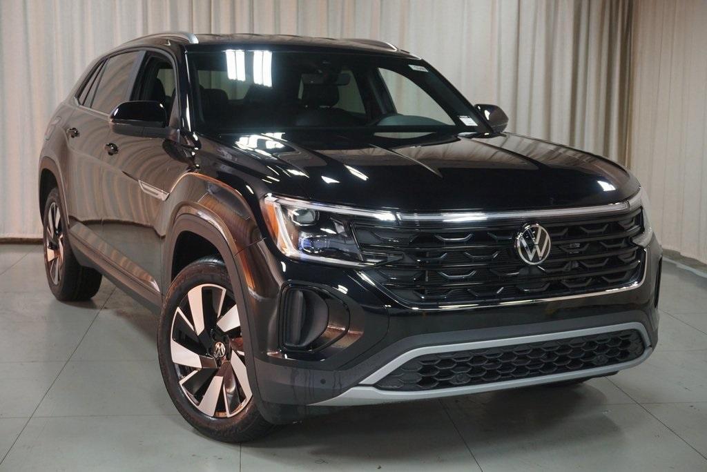 new 2024 Volkswagen Atlas Cross Sport car, priced at $39,830