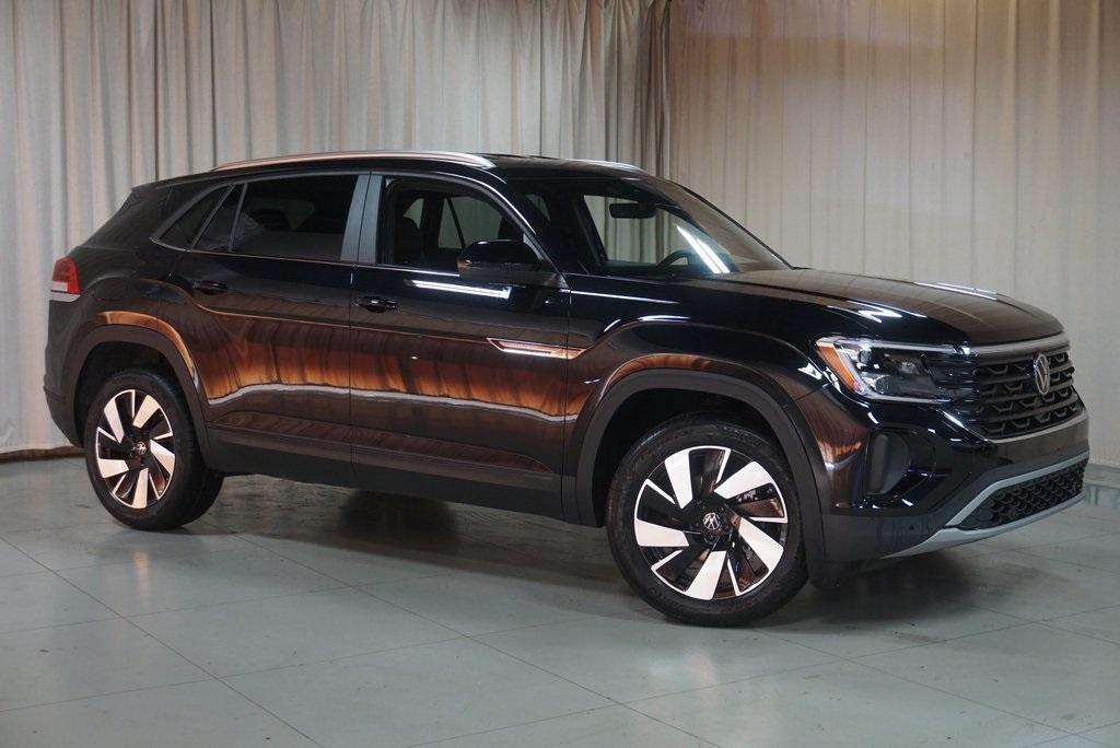 new 2024 Volkswagen Atlas Cross Sport car, priced at $39,830