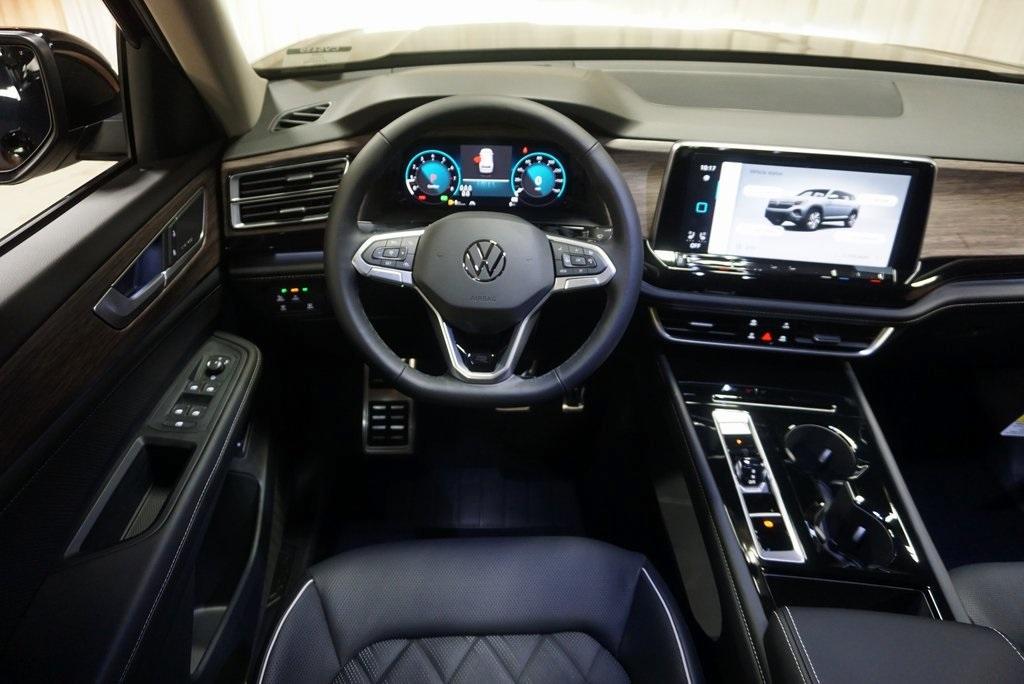 new 2024 Volkswagen Atlas car, priced at $50,420