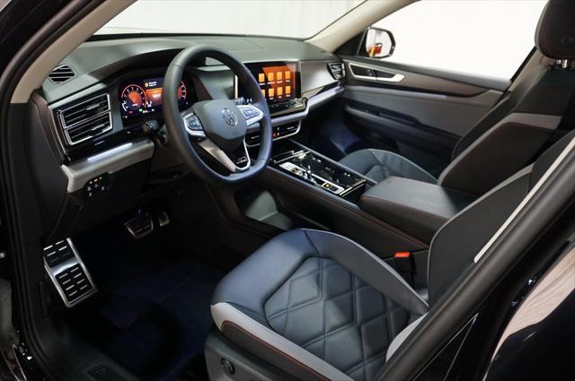 new 2025 Volkswagen Atlas car, priced at $43,925