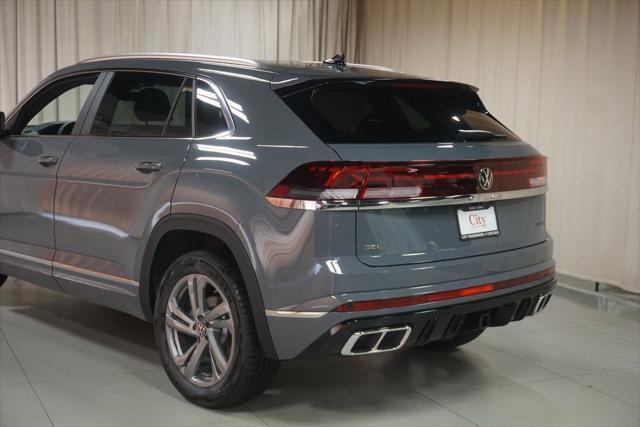 new 2024 Volkswagen Atlas Cross Sport car, priced at $45,196